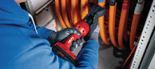 Nuron NCT 53 C-22 Copper/Aluminum Cordless Cable Cutter